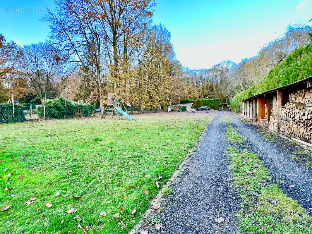 Maison à ANGERVILLIERS