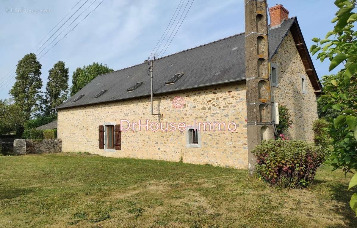 Maison à LA BAZOUGE-DE-CHEMERE