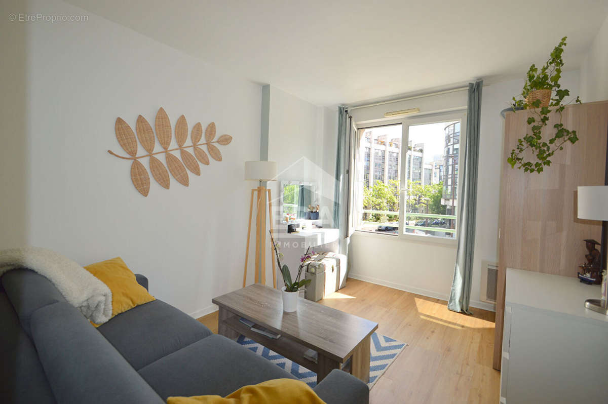 Appartement à ISSY-LES-MOULINEAUX