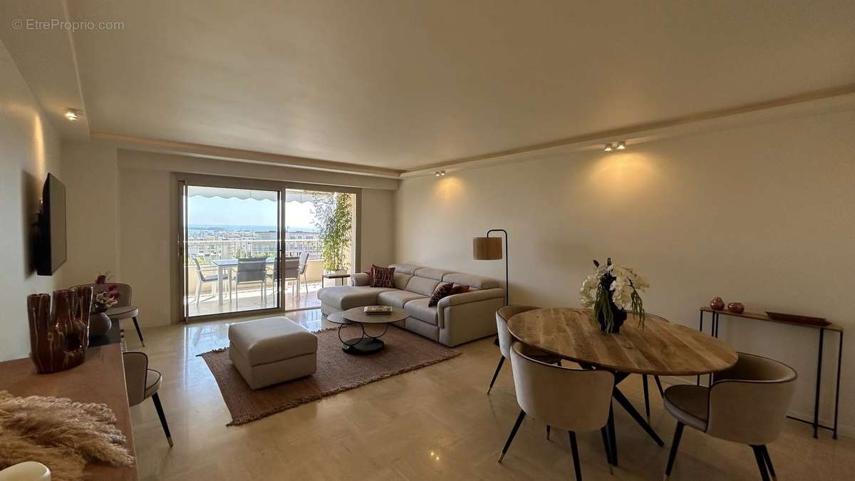 Appartement à CANNES