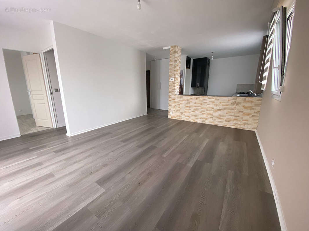 Appartement à MONTIGNY-LE-BRETONNEUX