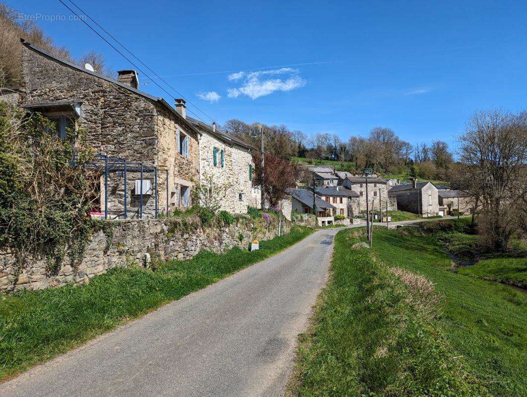 Maison à CASTELNAU-DE-BRASSAC