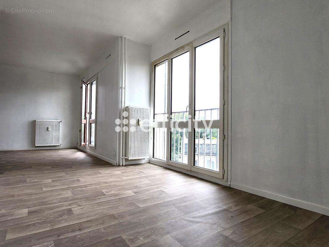 Appartement à SAINT-OUEN-L&#039;AUMONE