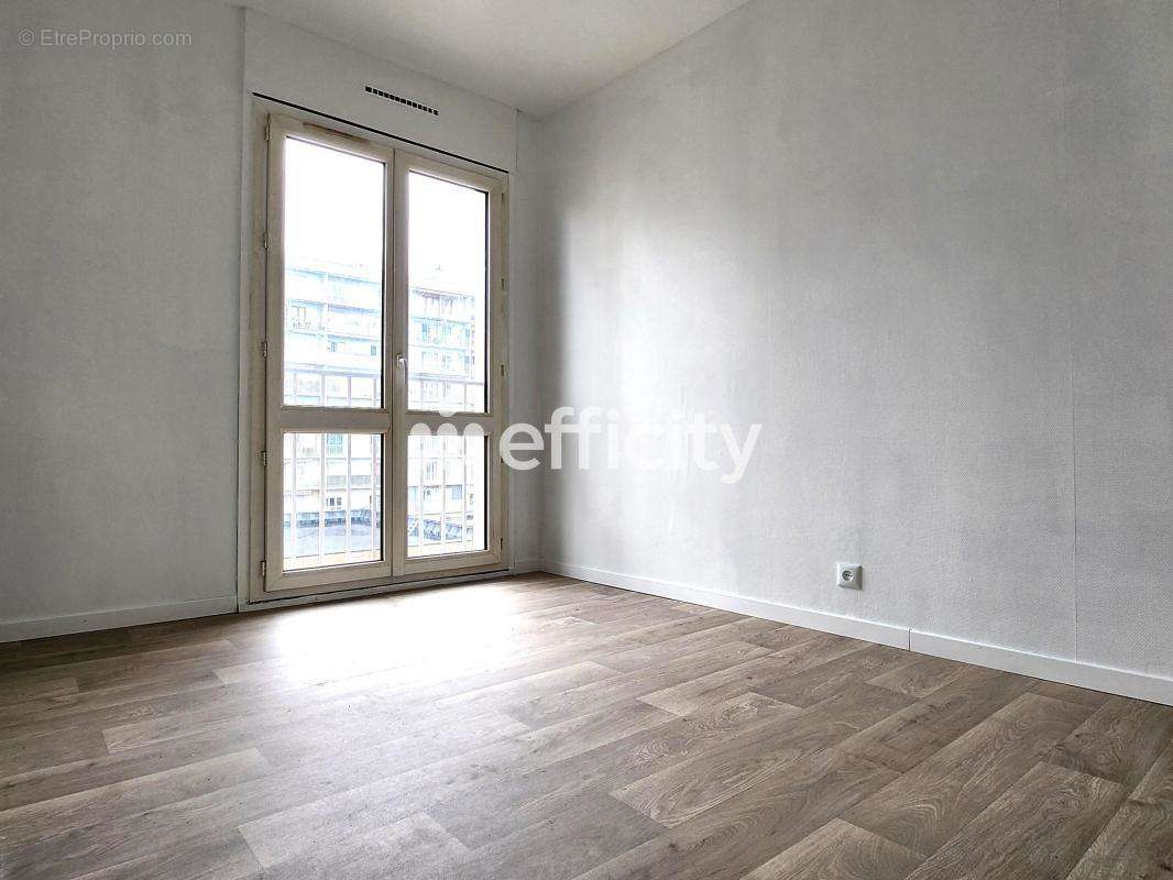 Appartement à SAINT-OUEN-L&#039;AUMONE