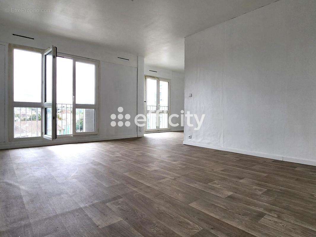 Appartement à SAINT-OUEN-L&#039;AUMONE