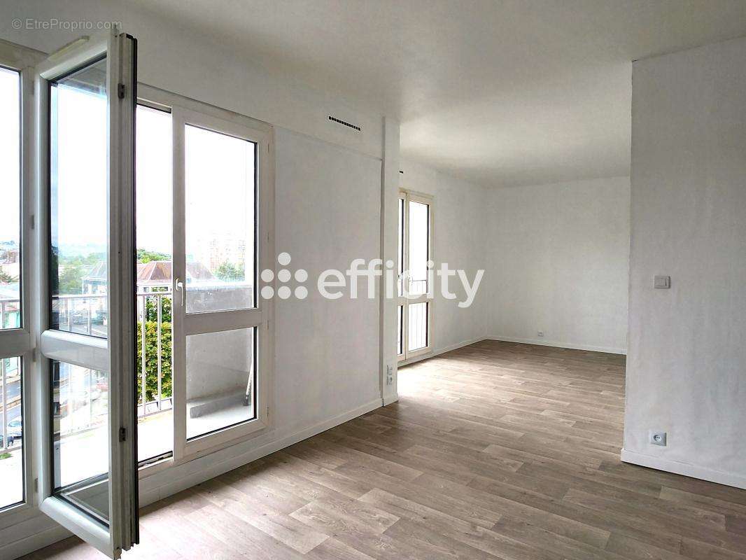 Appartement à SAINT-OUEN-L&#039;AUMONE