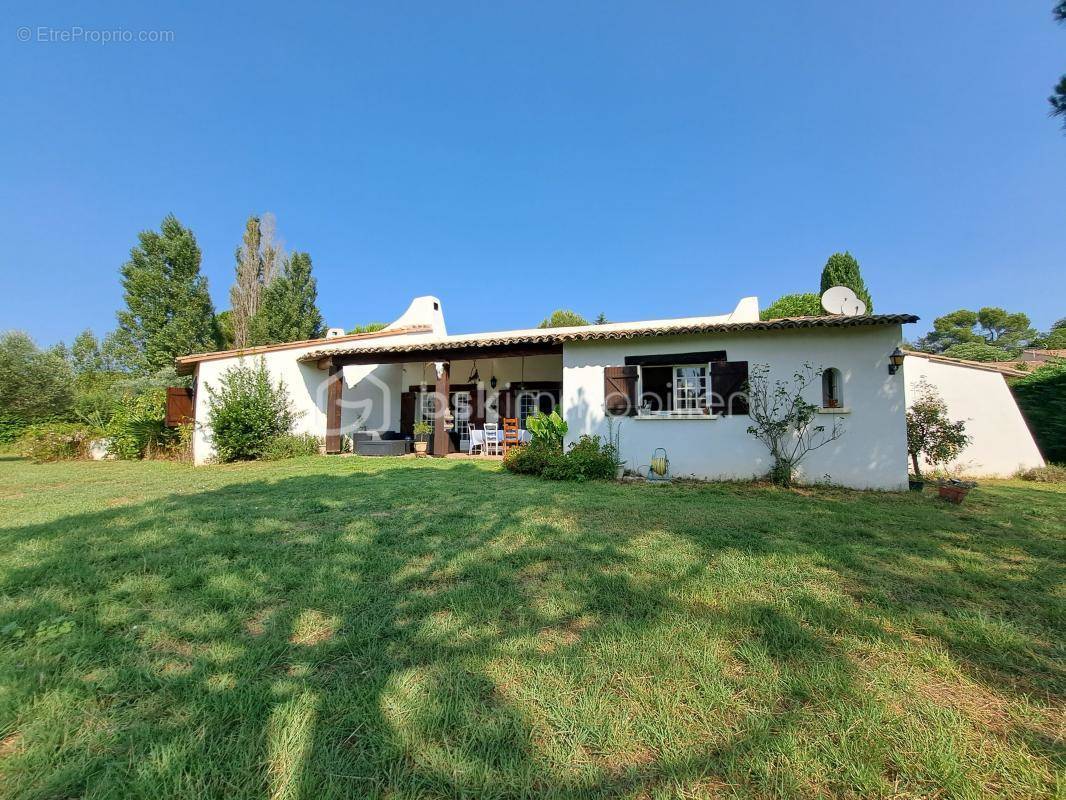 Maison à SAINT-BAUZILLE-DE-MONTMEL