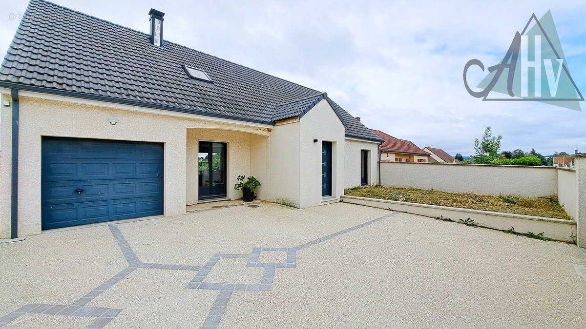 Maison à PONT-SUR-YONNE