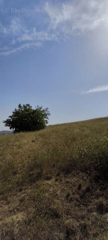 Terrain à SAINT-MAURICE-SUR-EYGUES