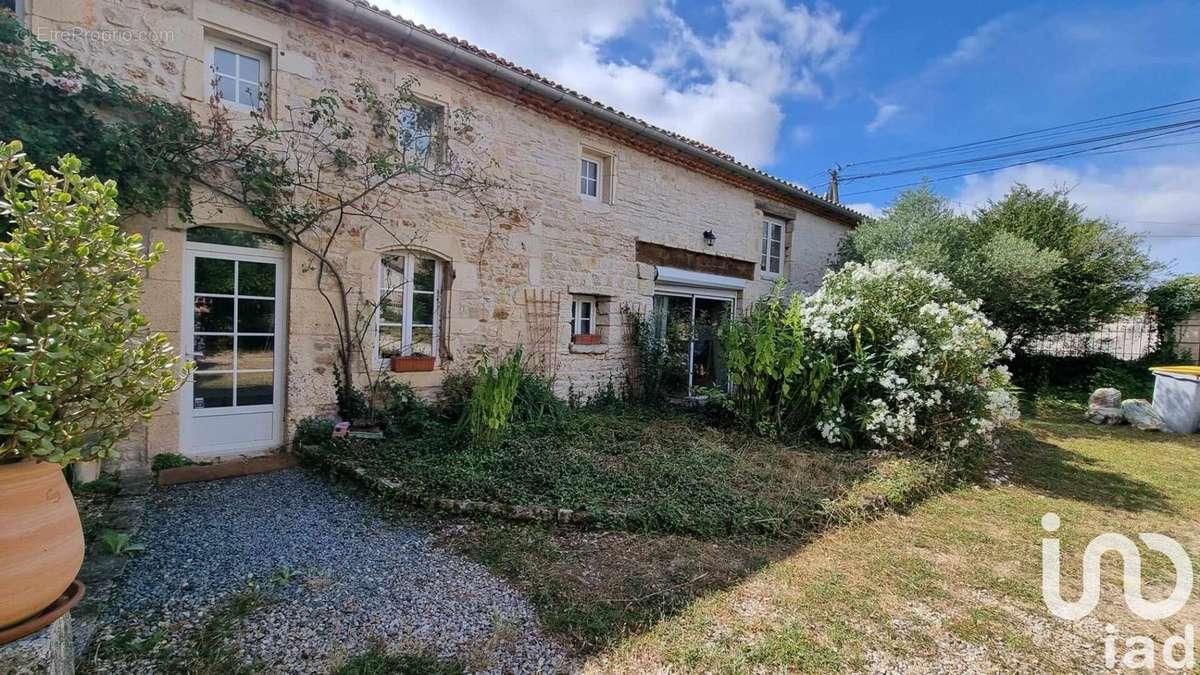 Photo 2 - Maison à LA TACHE