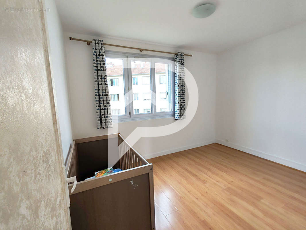 Appartement à COLOMBES