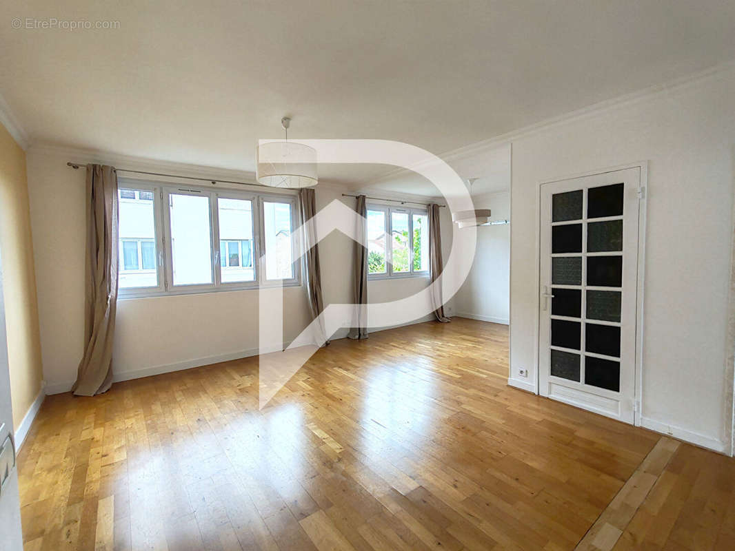 Appartement à COLOMBES