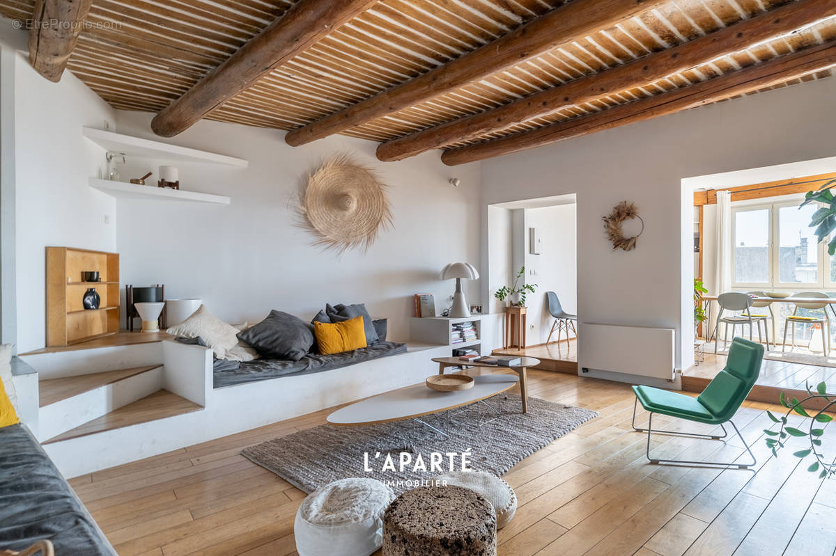 Appartement à MARSEILLE-7E