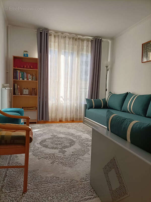 Appartement à ROSNY-SOUS-BOIS