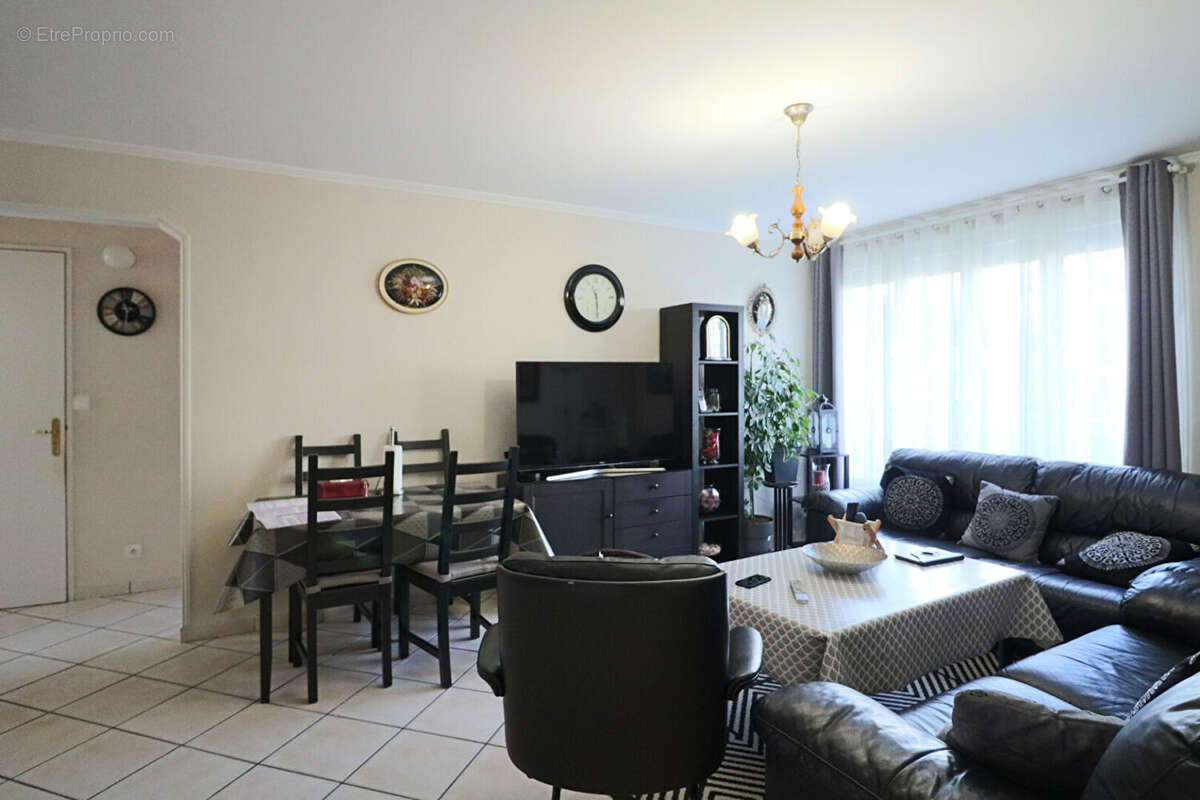 Appartement à ROSNY-SOUS-BOIS