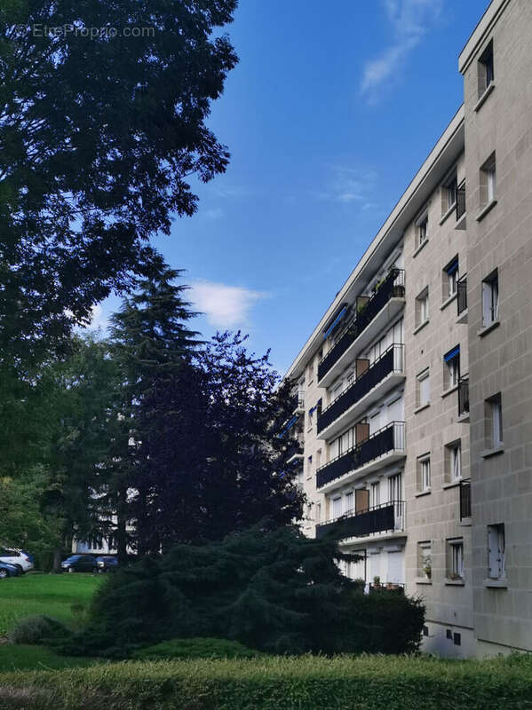 Appartement à ROSNY-SOUS-BOIS