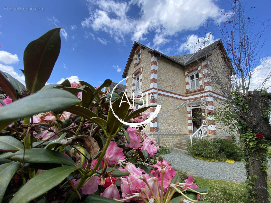 Villa Bagnolaise quartier Belle epoque T6 - Maison à BAGNOLES-DE-L&#039;ORNE