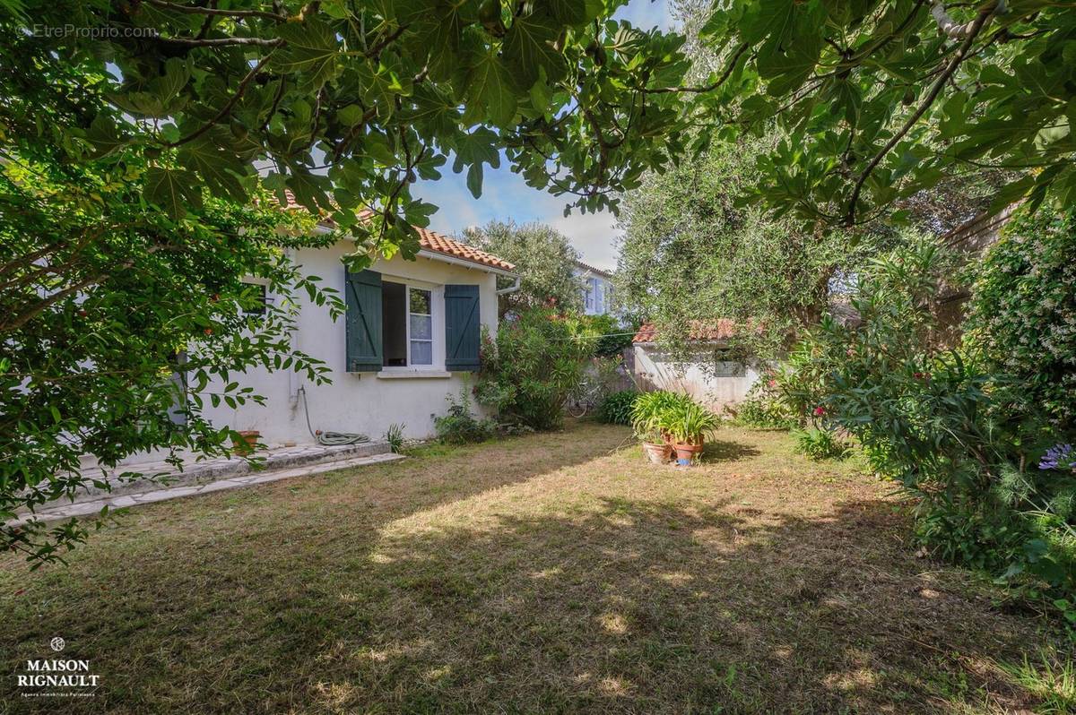 Maison à LA COUARDE-SUR-MER