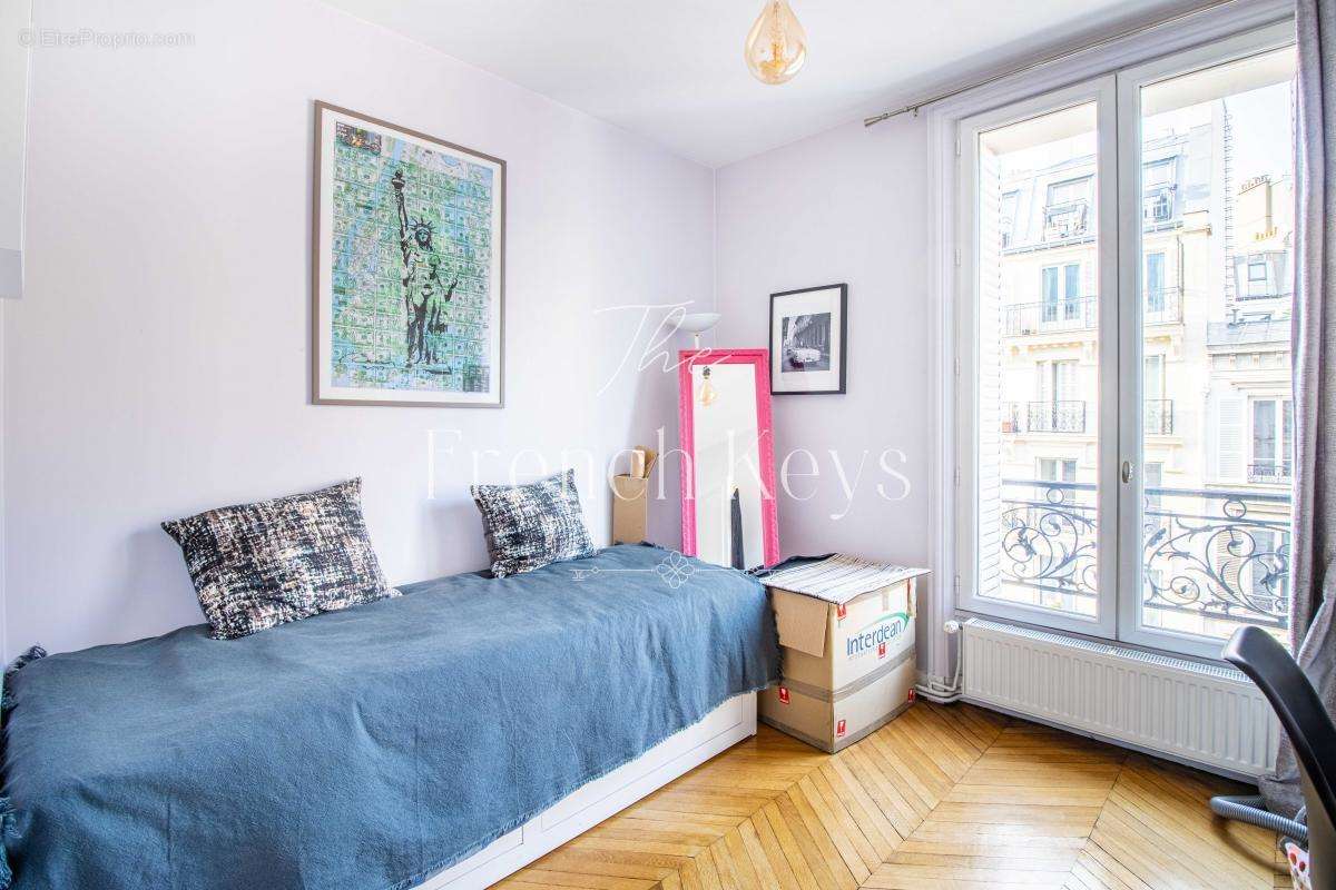 Appartement à PARIS-10E