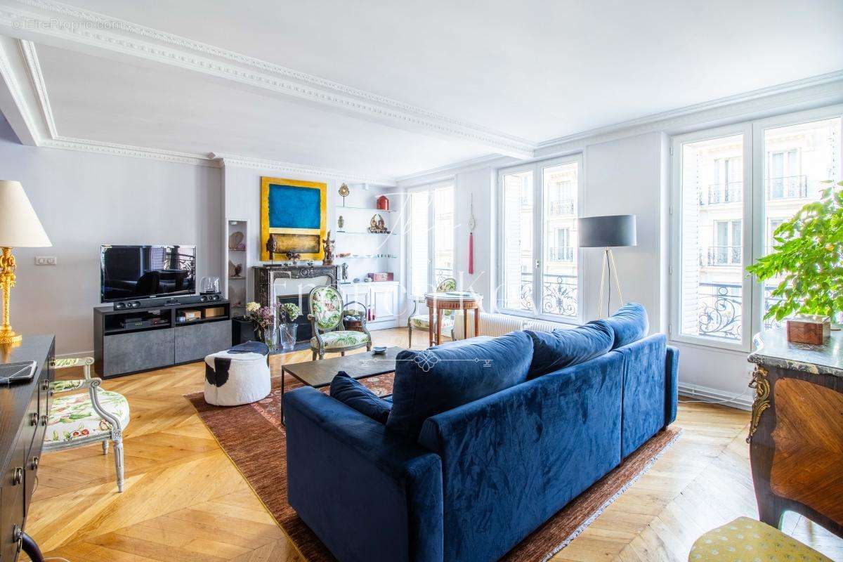 Appartement à PARIS-10E