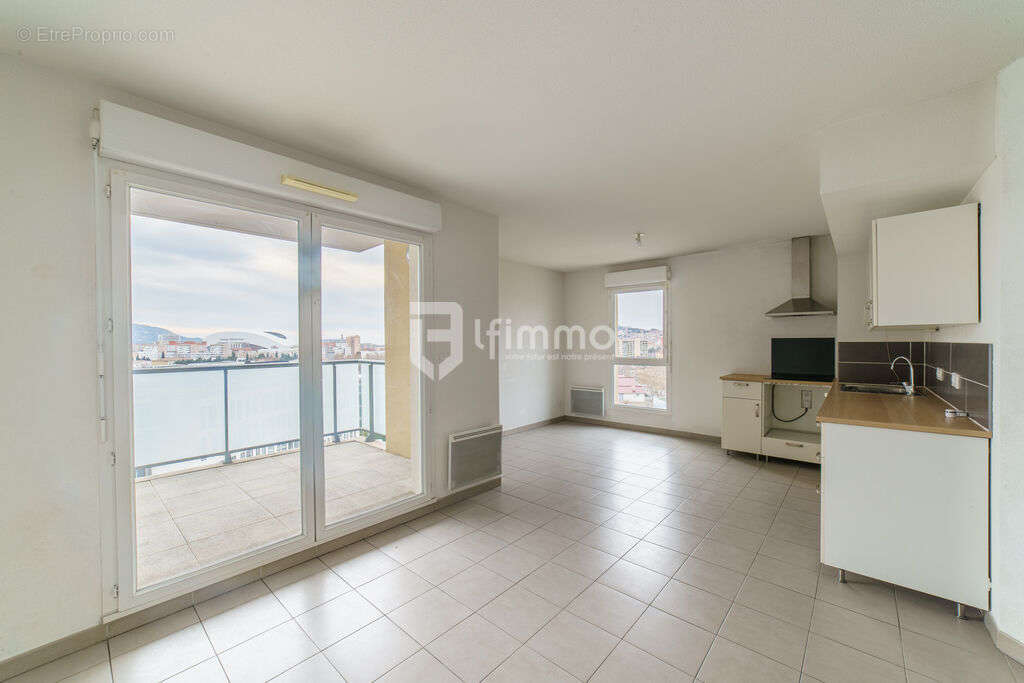 Appartement à MARSEILLE-10E