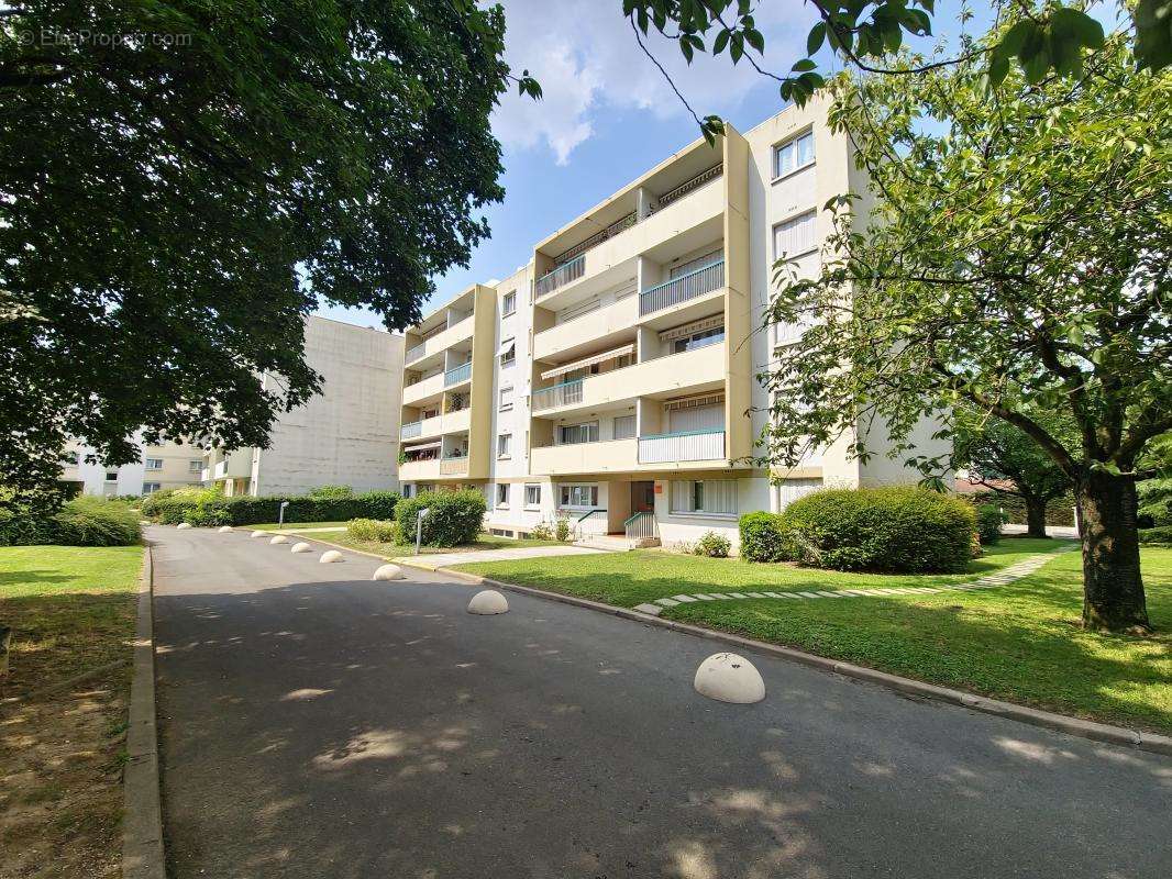 Appartement à NEUILLY-PLAISANCE