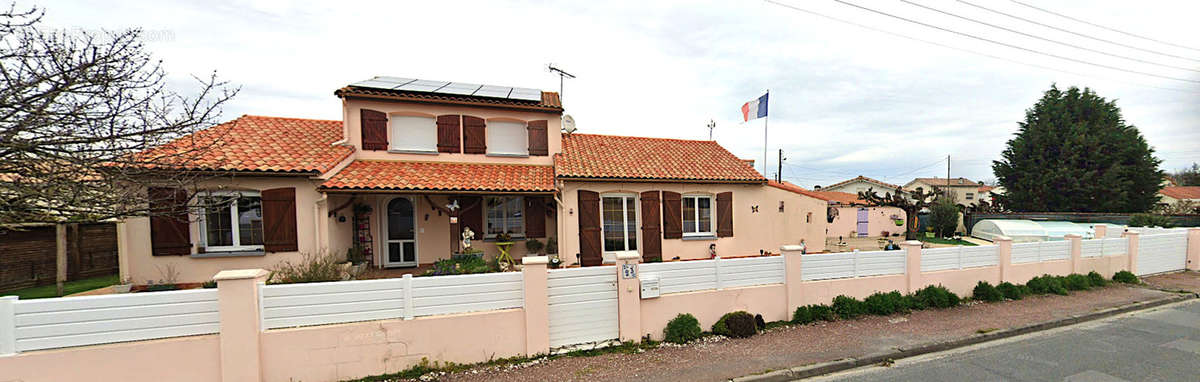 Maison à SAUJON