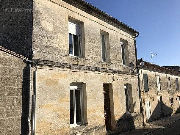 Maison à SAINT-DENIS-DE-PILE