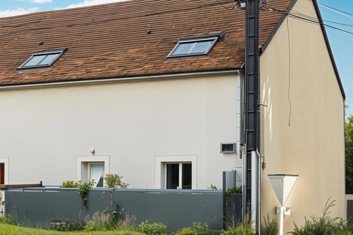 Maison à JOUY-LE-CHATEL