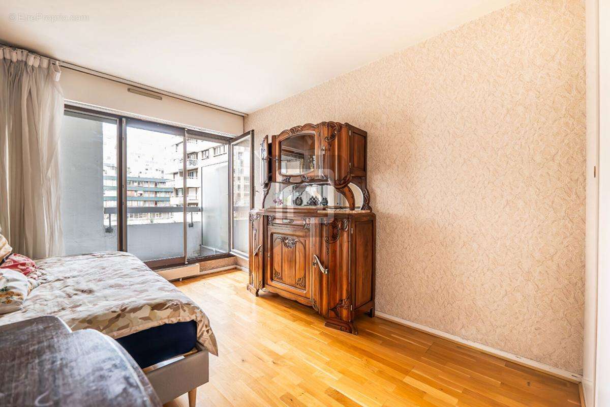 Appartement à PARIS-19E