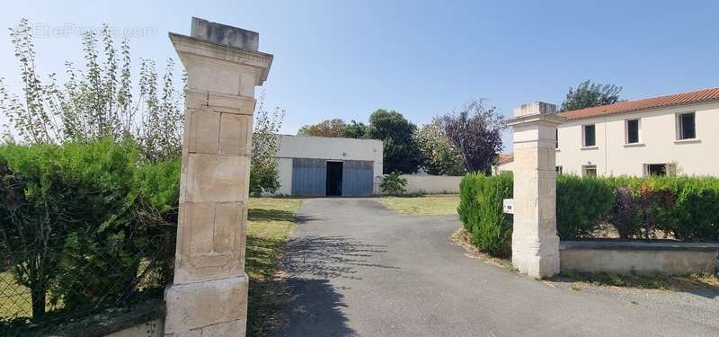 Maison à LE THOU