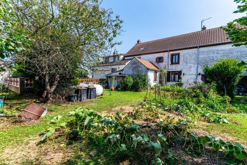 Maison à COLLONGES-LES-PREMIERES