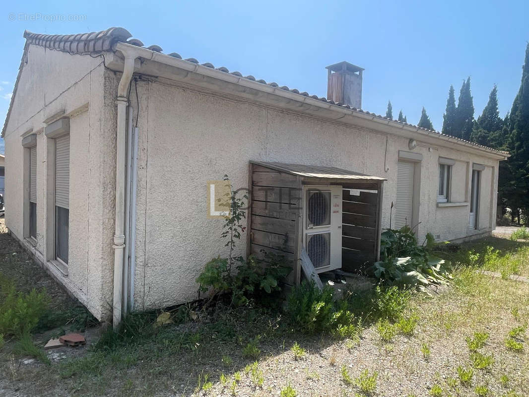 Maison à SERVIES-EN-VAL