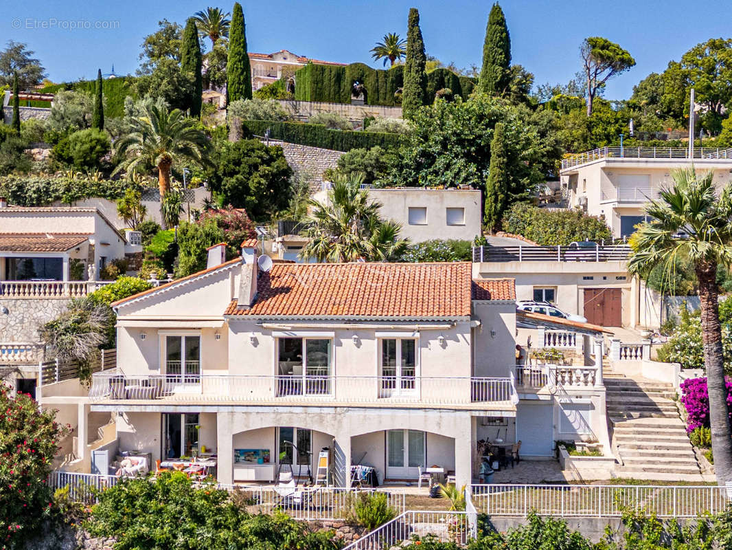 Maison à MANDELIEU-LA-NAPOULE