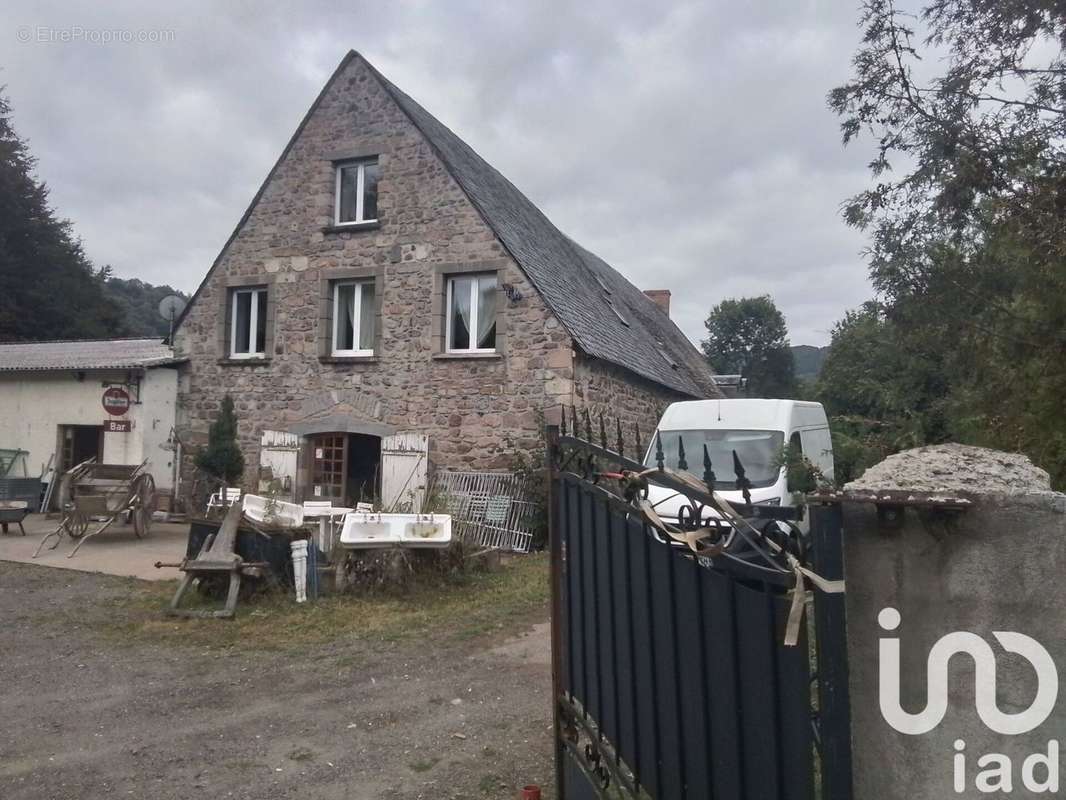 Photo 2 - Maison à SAINT-SAUVES-D&#039;AUVERGNE