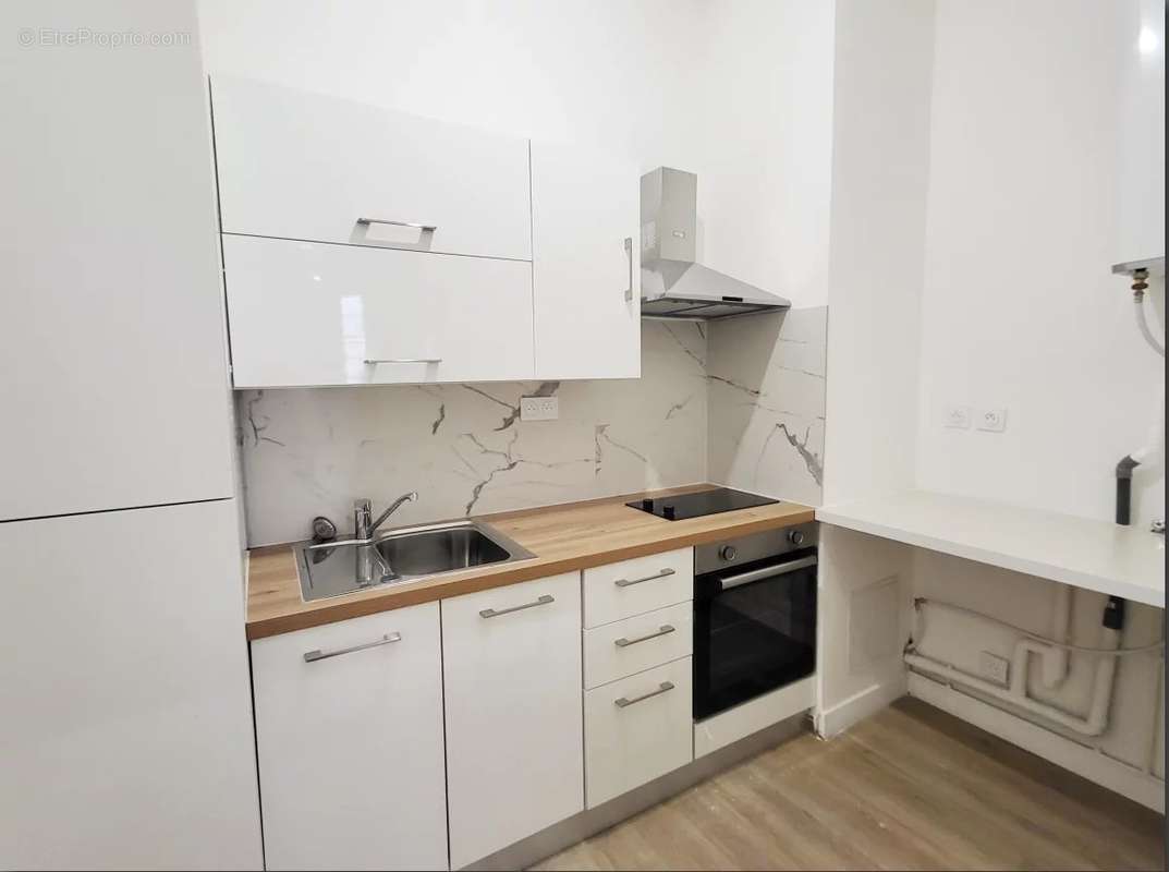 Appartement à MARSEILLE-1E