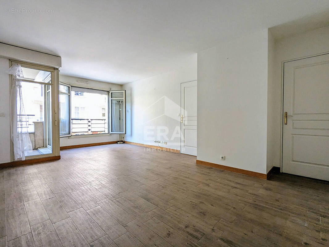 Appartement à LEVALLOIS-PERRET