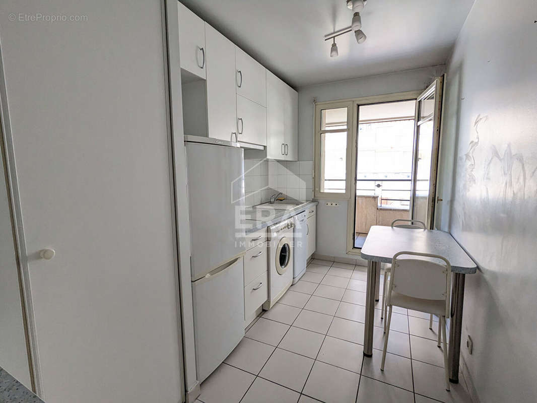 Appartement à LEVALLOIS-PERRET