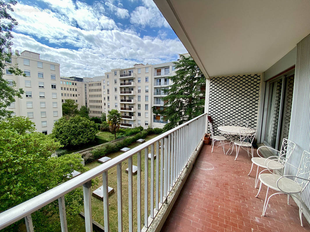 Appartement à LEVALLOIS-PERRET