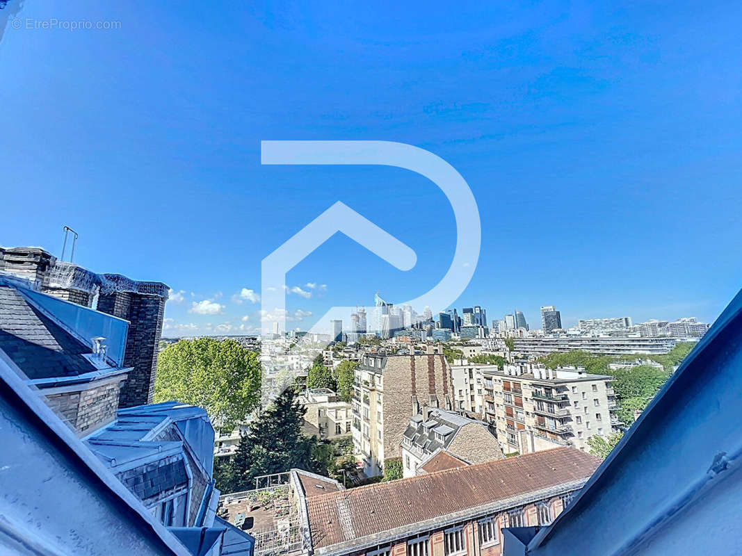 Appartement à NEUILLY-SUR-SEINE