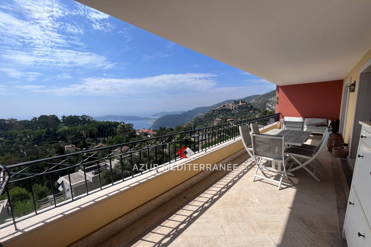 Appartement à EZE