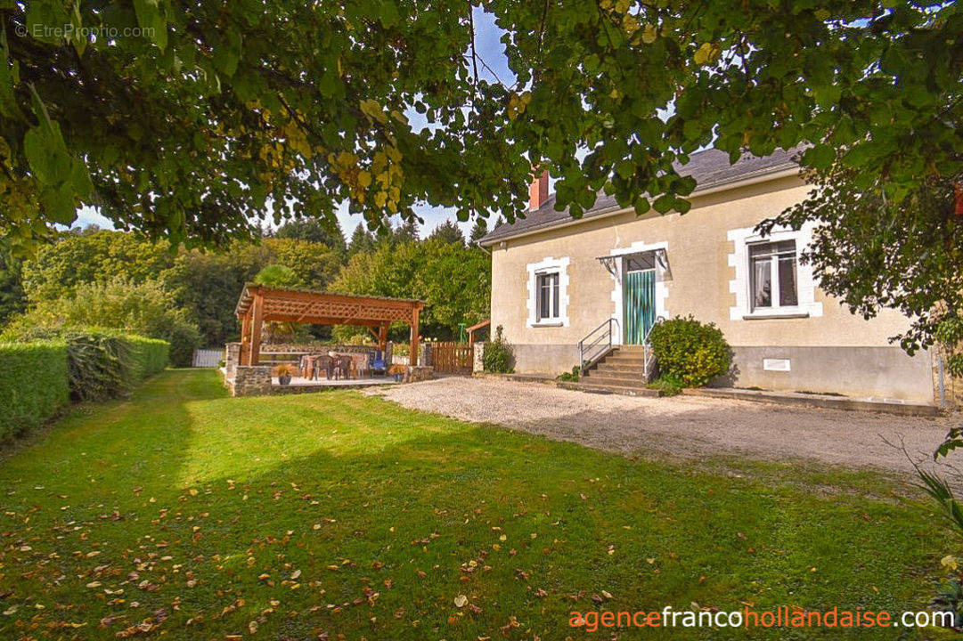 Maison à LA CROISILLE-SUR-BRIANCE