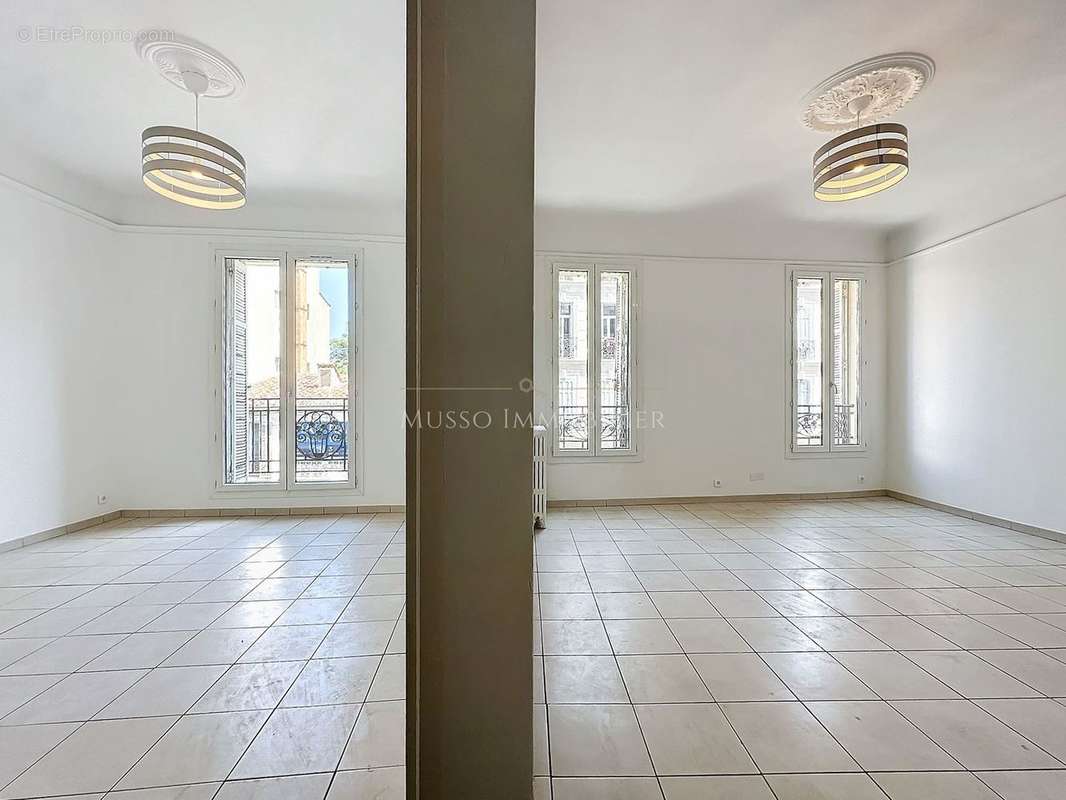 Appartement à MARSEILLE-4E