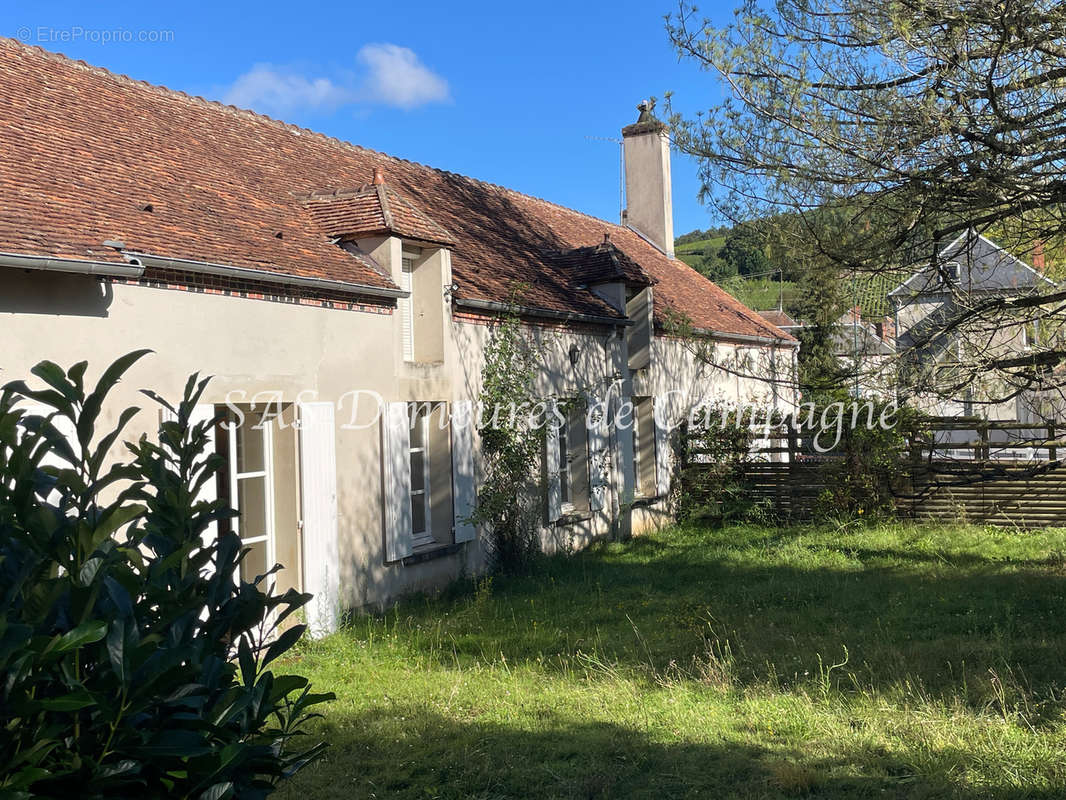 Maison à SAINT-SATUR