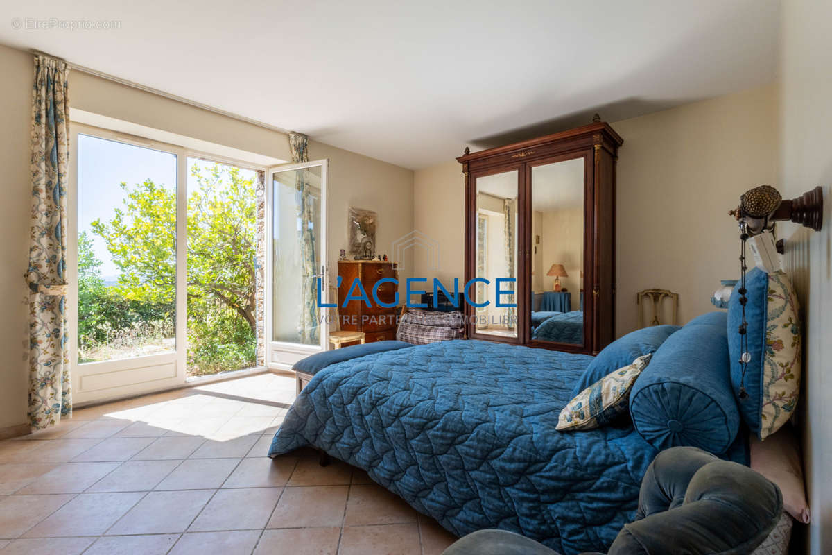 Appartement à HYERES