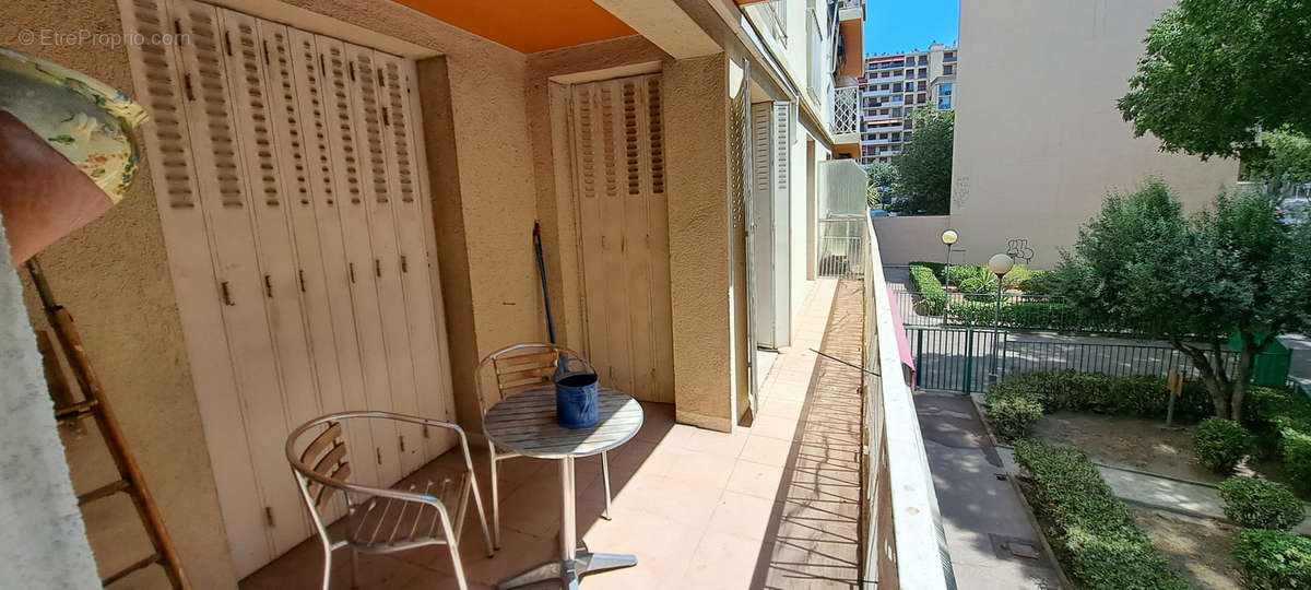 Appartement à MARSEILLE-5E