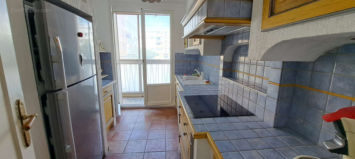 Appartement à MARSEILLE-5E