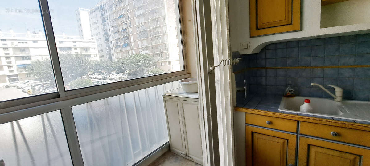 Appartement à MARSEILLE-5E