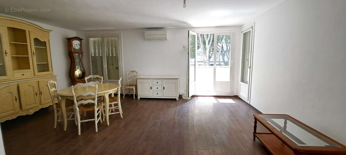 Appartement à MARSEILLE-5E