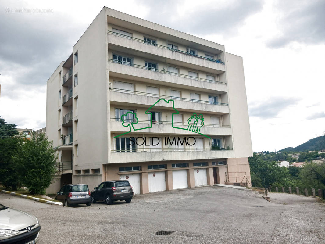 Appartement à PRIVAS